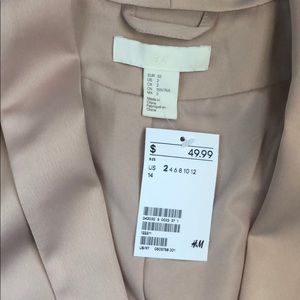 H&M Jackets & Coats - H&M satin pink blazer Sz:small H&M Jackets & Coats - H&M satin pink blazer Sz:small
